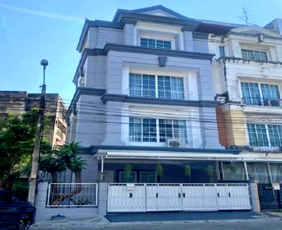 เช่าบ้านเดี่ยว วิทยาลัยเฉลิมกาญจนาระยอง : ให้เช่าทาวโฮม 4 ชั้น โครงการ พลัสพาร์ค อเวนิว ลาซาล-ศรีนครินทร์ เฟอร์นิเจอร์ครบ ใกล้ BTSแบริ่ง และMRTศรีลาซาล เหมาะสำหรับอยู่อาศัย หรือ โฮมออฟฟิศ