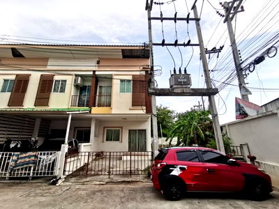 ทาวน์โฮม กรุงเทพกรีฑา : BP00688 ขายทาวน์เฮ้าส์ หมู่บ้านธนาพร แหลมฉบัง ชลบุรี