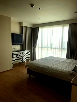 Condos for sale : Corner Unit with Unblocked View at Noble Lite Ari | Spacious 2BR 105 Sq.m – 13.5 MB