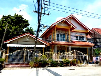 Houses for sale Bang Pu Industrial Estate : FOR SALE  HOUSE PROPERTY  4620000 BAHT.