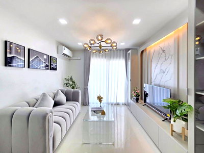 Condos for sale : Parklane Condominium Jomtien Pattaya for Sale