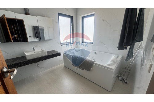 รูป [920121052-90] Pet Friendly House for Rent at Nathon - รูปที่ 13/48