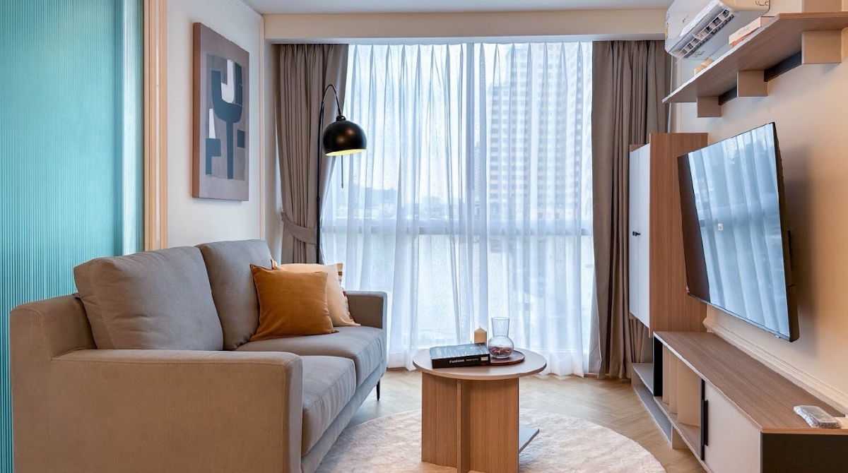 picture Chateau In Town Phahol                        11 - 10/14