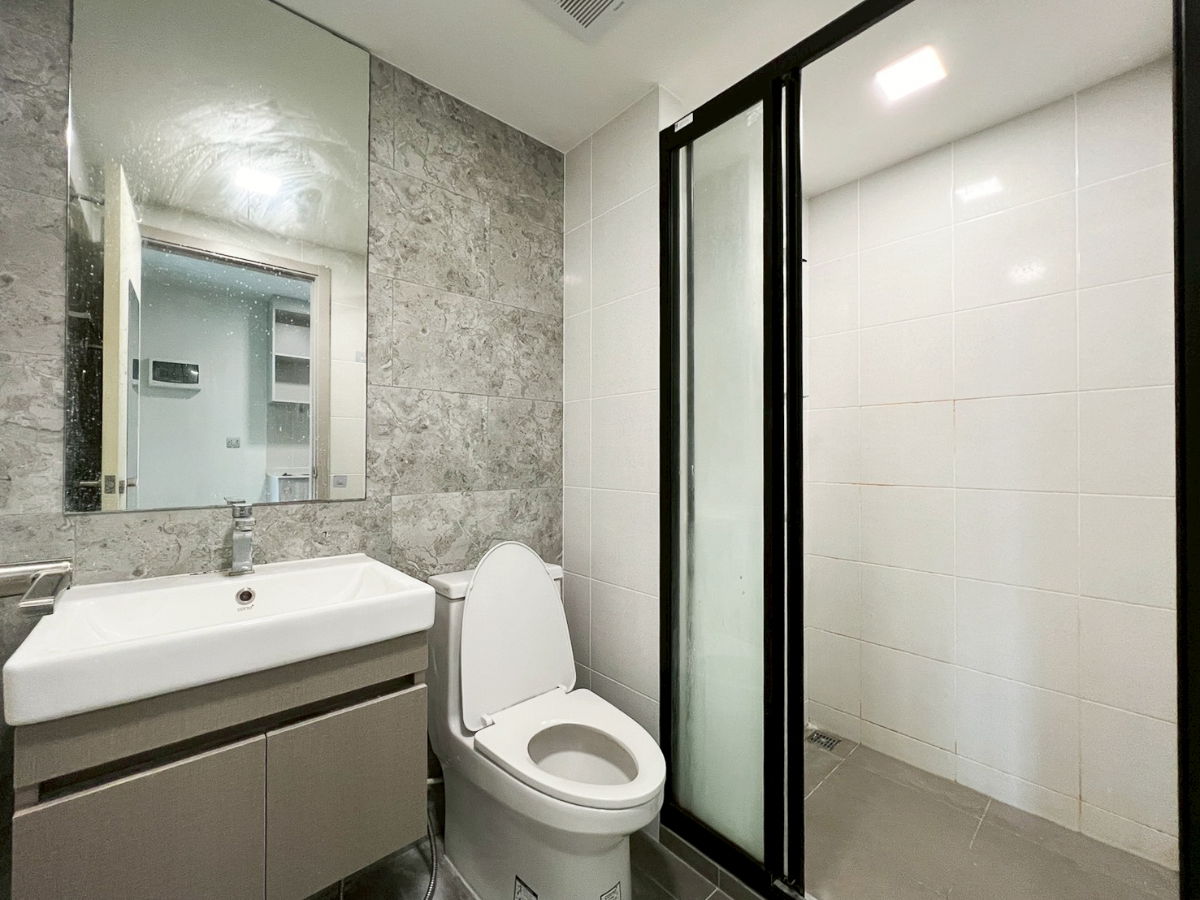 picture Atmoz Portrait                     Srisaman - 8/10