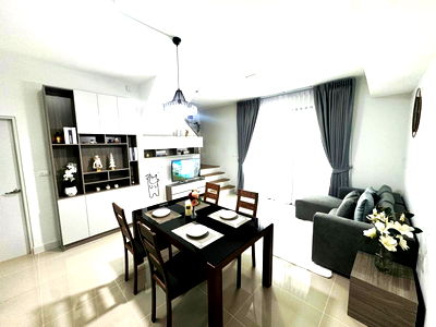 Townhouses for rent Samut Prakarn : 💚💜🩵HBN0220-03 Pleno Sukhumvit – Bangna 2 🧷LINE : @406ajtpt 🩵💜💚