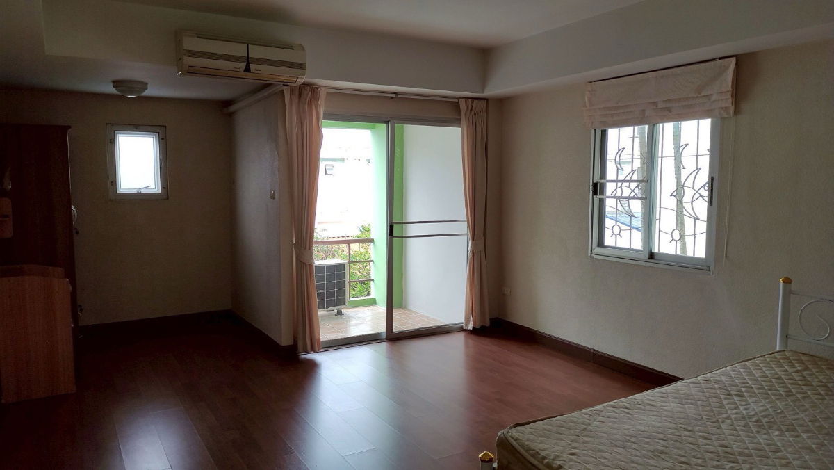 รูป 🏡 ทาวน์โฮม 3 ชั้น หมู่บ้านแฮปปี้แลนด์แกรนวิลล์ 4 ห้องนอน 3 ห้องน้ำ หลังหัวมุม ทำเลลาดพร้าว 101 ฟังก์ชันครบ เหมาะสำหรับอยู่อาศัย - รูปที่ 11/20