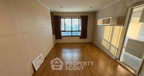 2-BR Condo at Lumpini Place Phahol-Saphankhwai near BTS Saphan Khwai (ID 2588666)