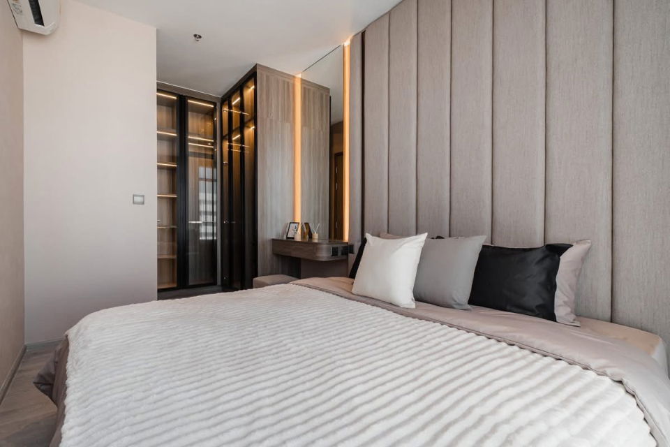 รูป ให้เช่าคอนโดหรู Rhythm Ekkamai Estate  ห้องมุม ตำแหน่งหายาก ตกแต่งระดับพรีเมียม - รูปที่ 12/14