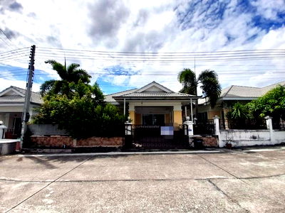 Houses for sale Chonburi : FOR SALE  HOUSE PROPERTY  2420000 BAHT.