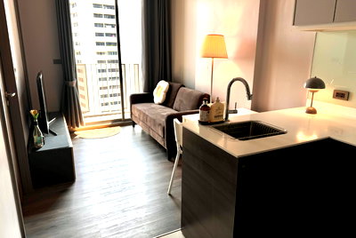 Condos for rent :  Ceil. 1bed 34sqm. Line id: @pfagent