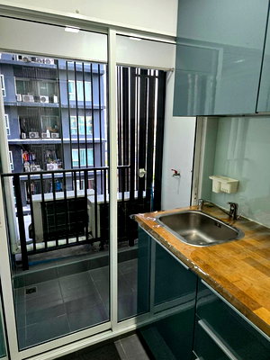 Condos for rent : Condo for rent, Regent Home Bangson Phase 27, next to Bangson MRT Station (Purple Line). Fully furnished with appliances. Ready to move in.