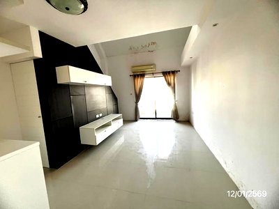 Condos for sale Panyananthaphikkhu Chonprathan Medical Center : CONDO 205.28 Sq.m. Pak Kret Nonthaburi for 1.2M