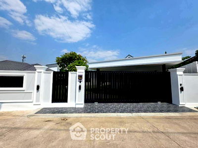 บ้านเดี่ยว ชลบุรี : วิลล่า 4-ห้องนอน ใกล้ เมืองพัทยา (ID 2614913)