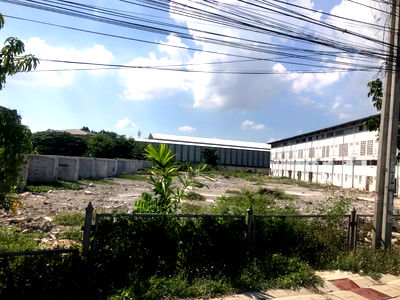 Land for sale Rama 2 Road : Land for sale, Soi Bang Khun Thian 14, near Central Rama 2 Tel.082-978-9988