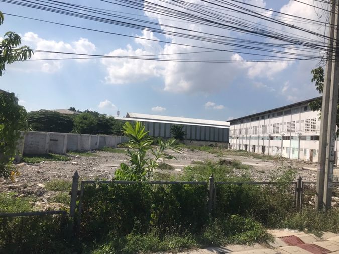 Land for sale, 372 sq wah, Bang Khun Thian