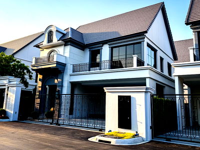 เช่าบ้านเดี่ยว บิ๊กซี ฟู๊ดเพลส สุขาภิบาล 5 : 🏡 ให้เช่าบ้านหรู นาราสิริ พหล–วัชรพล บ้านใหม่ 100% ไม่เคยเข้าอยู่ | ตกแต่งครบ พร้อมอยู่ทันที