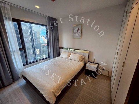 🏢 Condo for rent: Life Asoke - Rama 9, in the heart of the city. Fully furnished, high floor, great price. Near MRT Rama 9 🚅