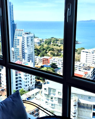 Condos for rent : The Cliff Condominium Pratumnak Hill for Rent