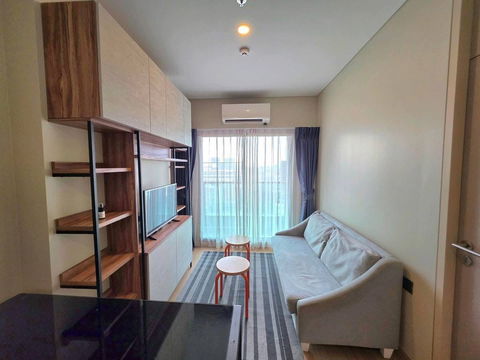For Rent Lumpini Suite Dindaeng-Ratchaprarop (Near BTS Victory Monument)