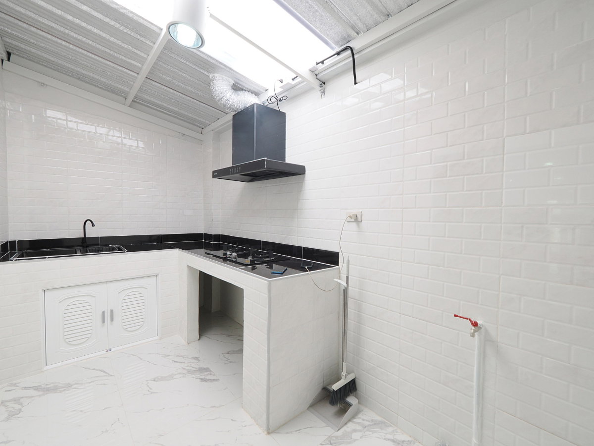 รูป 🔥 Clearance Sale ทาวน์เฮ้าส์หลังริม รีโนเวทใหม่ ม.พรร่มเย็นวิลล่า ลำลูกกา 11 – เสมาฟ้าคราม - รูปที่ 17/38