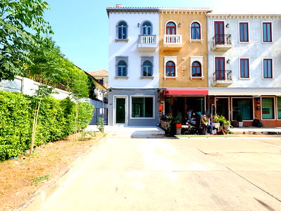 อาคารพาณิชย์ เขตบางเขน : 🔥 Clearance Sale อาคารพาณิชย์ / โฮมออฟฟิศ รีโนเวทใหม่ ม.เวนิส ดิ ไอริส วัชรพล–สุขาภิบาล 5