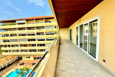 ขายคอนโด : [920611001-477] คอนโดหรูใจกลางพัทยา วิว-ทำเลเยี่ยม!