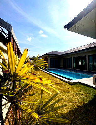เช่าบ้านเดี่ยว ชลบุรี : Pool View Villa for rent in East Pattaya near Siam Country Club