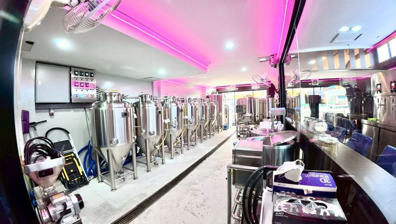 รูป ขายอาคารพาณิชย์ 5 ชั้น  ทำเลดีเยี่ยม  พร้อมกิจการ กลางเมืองศรีราชา ชลบุรี  - รูปที่ 15/23