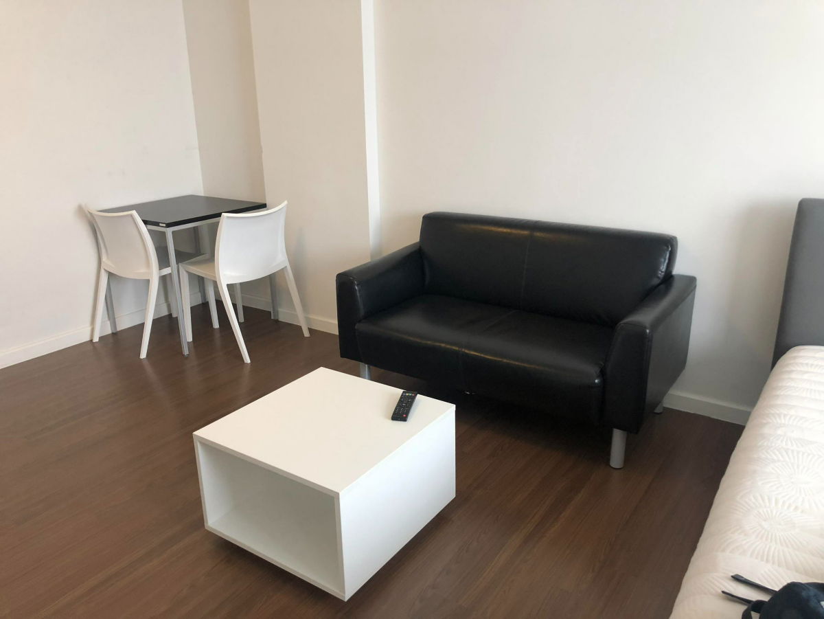 รูป 7900 บาท เจ้าของให้เช่า D Condo สาธุประดิษฐ์ 49  ตึกเอ ด้านหน้าทางเข้า วิวสะพานภูมิพล เฟอร์นิเจอร์ครบ - รูปที่ 5/7