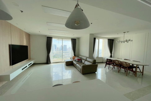 For Sale !! Wide living room, rare item ! Code C20260200002...The Empire Place, 3 bed, 4 bath, high floor 29+, furnished, Special Deal!!ðĢðĢ