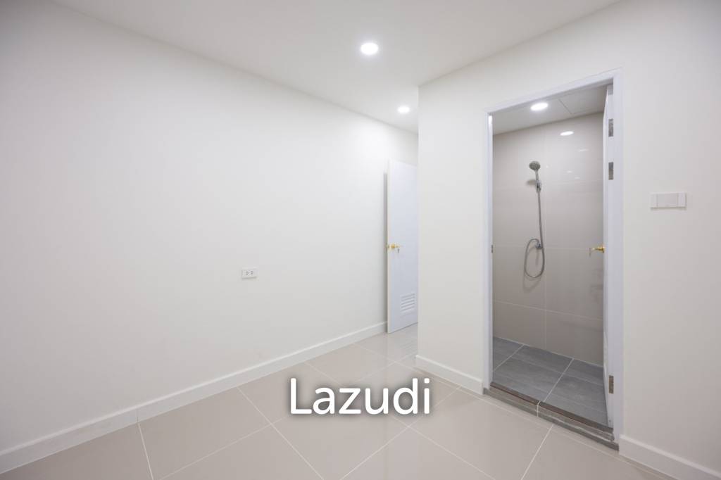 รูป 276 sqm condo at Grand Ville House 2 Khlong Toei Nuea - รูปที่ 30/41