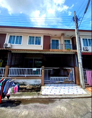 Townhouses for sale วิทยาลัยเทคนิคมีนบุรี : FOR SALE  TOWNHOUSE PROPERTY  2035000 BAHT.