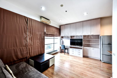 Condos for sale : 🛋️ Beautifully Furnished Unit - Baan Klang Krung Siam Pathumwan near Bts Ratchathewi