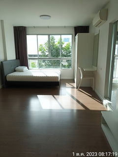 รูปภาพ 7900 บาท เจ้าของให้เช่า D Condo สาธุประดิษฐ์ 49  ตึกเอ ด้านหน้าทางเข้า วิวสะพานภูมิพล เฟอร์นิเจอร์ครบ