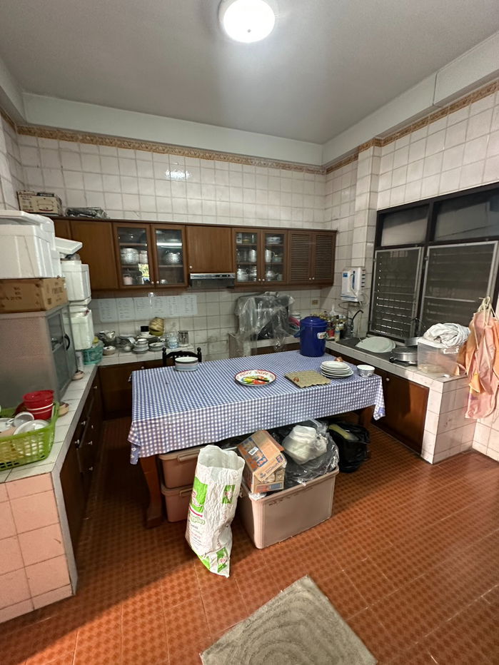 รูป คฤหาสน์โรมัน 40 ปี ที่ดินเกือบไร่ บนถนนหลัก ซอยวิภาวดี 42 - รูปที่ 18/42