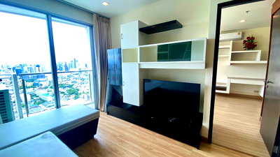 คอนโดให้เช่า : คอนโดชั้นสูง 2 ห้องนอน 1 ห้องน้ำ ขนาด 60 ตรม. Sky Walk คอนโด ให้เช่าเดือนละ 33,000 บาท ซอยสุขุมวิท 71 สถานีรถไฟฟ้า BTS พระโขนง