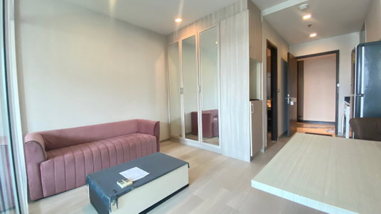รูปภาพ คอนโด Studio ขนาด 40 ตร.ม. ที่ Sky Walk ให้เช่าเดือนละ 18,000 บาท ซอยสุขุมวิท 71 สถานีรถไฟฟ้า BTS พระโขนง