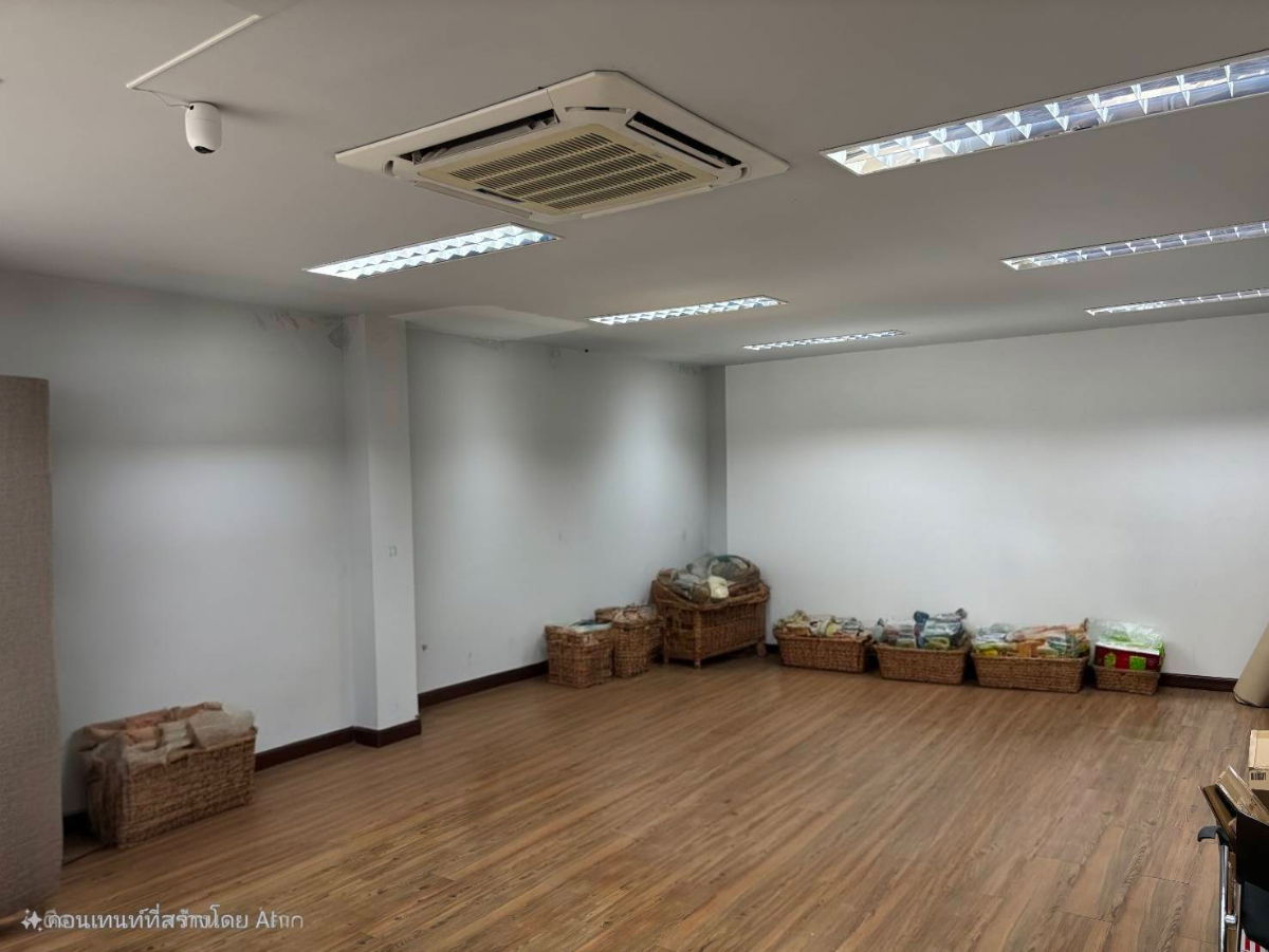 รูป 🔥 โฮมออฟฟิศ 4 ชั้น สไตล์ Modern หน้ากว้าง 10 ม. พื้นที่ 545 ตร.ม. นวมินทร์ 36 พร้อมเฟอร์นิเจอร์สำนักงานครบชุด - รูปที่ 15/23