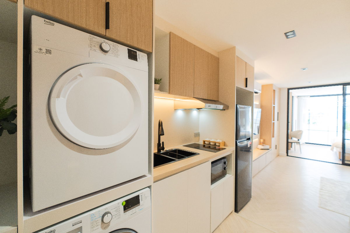 รูป คอนโดรีโนเวทใหม่ ติด MAYA 200 ม.| ห้องสวย หรูหรา เฟอร์นิเจอร์ครบครัน | 1 Bedroom ใหญ่ 42.7 ตรม. โควต้าต่างชาติ | 2.75 ล้าน ฟรีโอน - รูปที่ 23/31