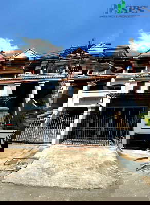 เช่าทาวน์โฮม วิทยาลัยนานาชาติราฟเฟิลส์ : ทาวน์โฮม ให้เช่า ทางไปถนนศรีนครินทร์  (SPSJP117)