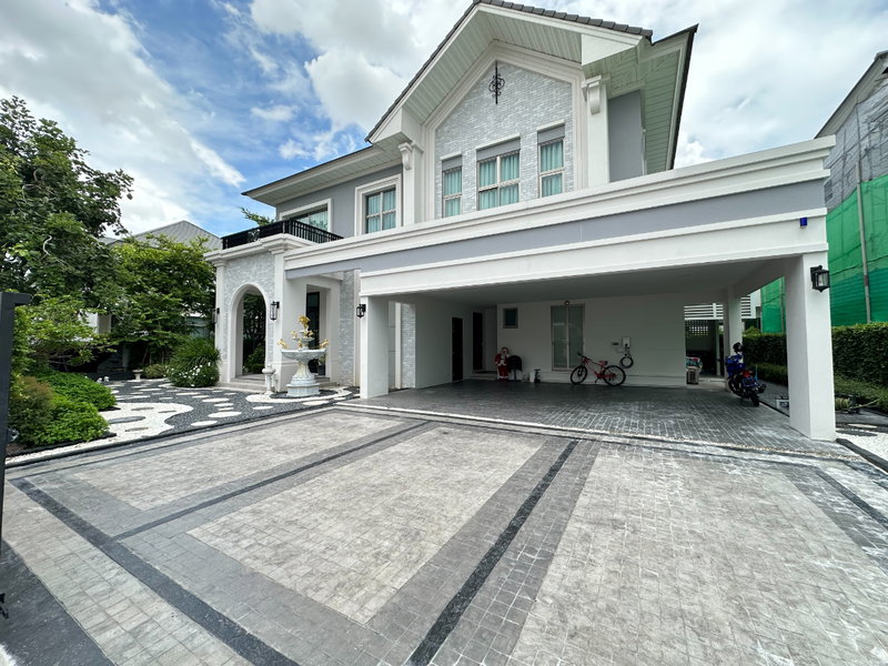 Houses for rent : Single house for rent, Perfect Masterpiece Sukhumvit 77, location next to Robinson, beautiful house, fully furnished.