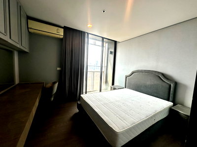 Condos for rent Esplanade Ratchadapisek  : One bedroom 33 SQM A Space ID Asoke-Rachada 