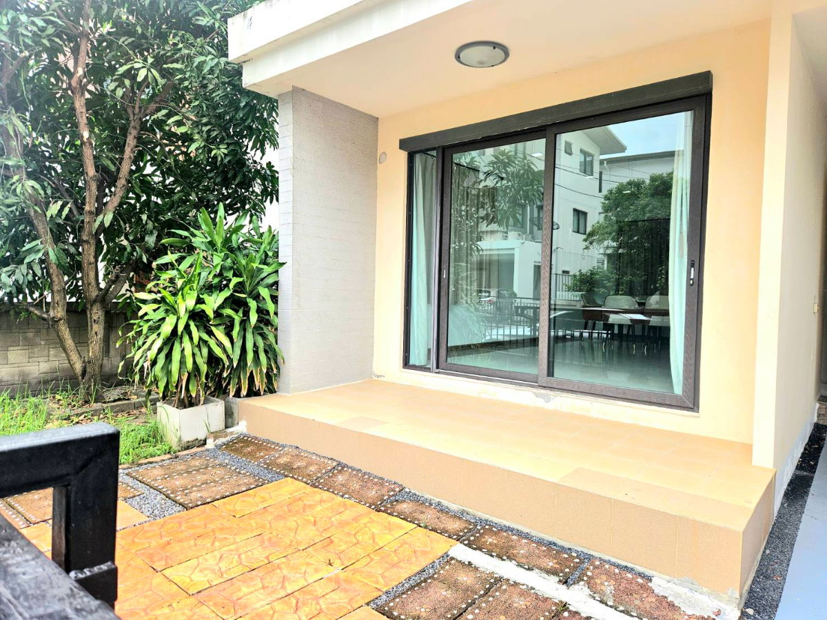 รูป  ให้เช่า โกลเด้นท์เพรสทีช สุขาภิบาล 5|🏡 บ้านหลังใหญ่ พื้นที่จุกๆ จอดรถได้ถึง 4 คัน!  - รูปที่ 9/16