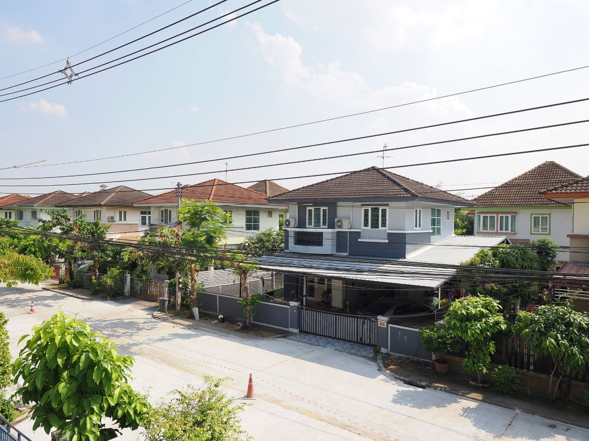 รูป 🔥 ขายบ้านเดี่ยว 2 ชั้น รีโนเวทใหม่ พร้อมอยู่ ม.อิงลดา ลำลูกกา–คลอง 4 (ถนนเมน ทำเลดี) - รูปที่ 44/49