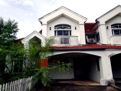 บ้านเดี่ยว นิคมราชชลบุรี : BP00507 ขายบ้านแฝด หมู่บ้านอีสท์วู้ด วิลเลจ ชลบุรี