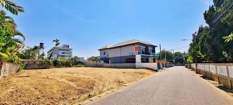 📍 Prime Red Zone Land 166 sq. wah (664 sq. m.) in Central Hang Dong 🔥 High-Potential Plot, Filled and Ready for Business Development
