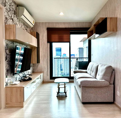 Condos for rent : For rent Life Asoke Ready to move in (DSP515)