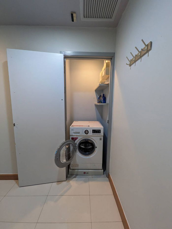 picture For Rent 1bed 45sqm Corner Unit - 11/12