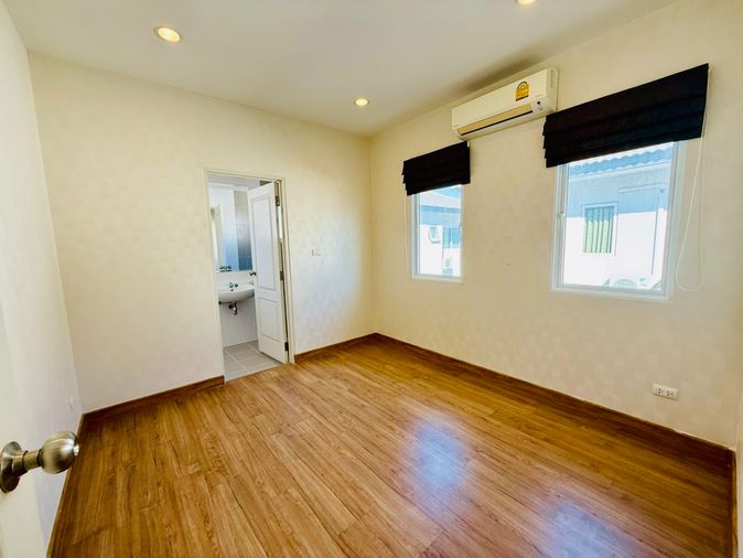 4-bed house for rent, 173 sqm, 51 sq wah, CENTRO Suksawat - Rama 3