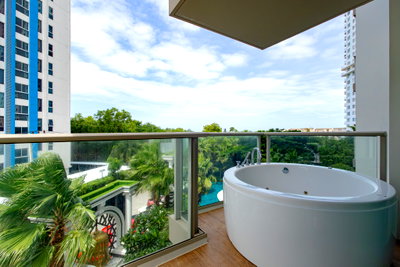 ขายคอนโด : The Riviera Monaco 1 Bedroom unit for sale Na Jomtien Pattaya
